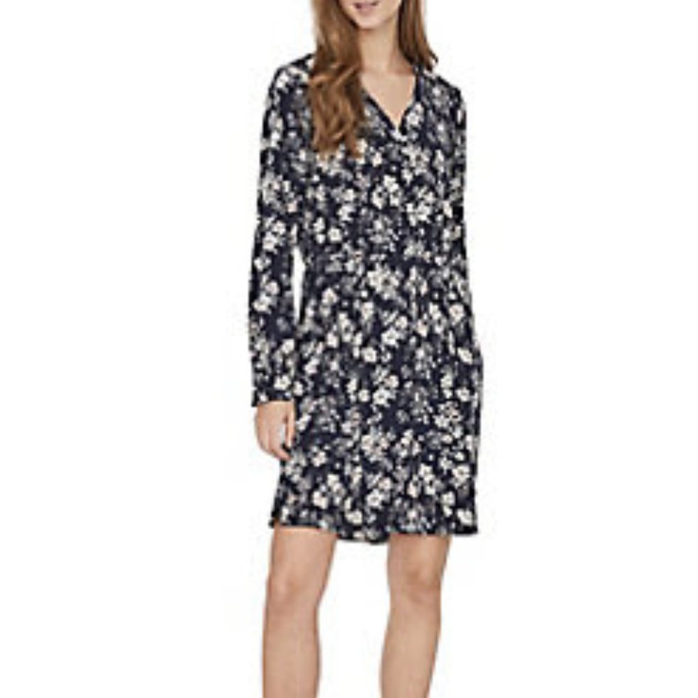Vero Moda  Diana Floral Printed Dress Color: NIGHT SKY Size: Medium